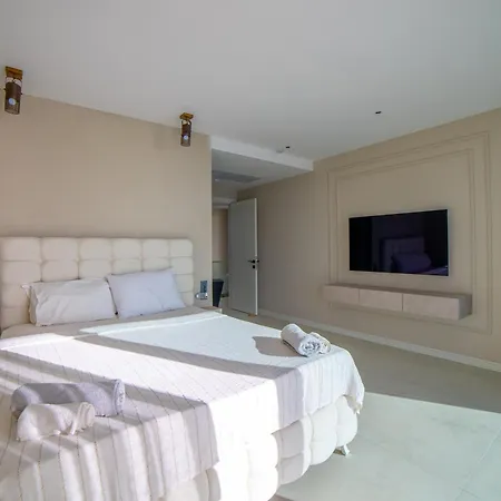 Atlantic Private Pool فيلة *